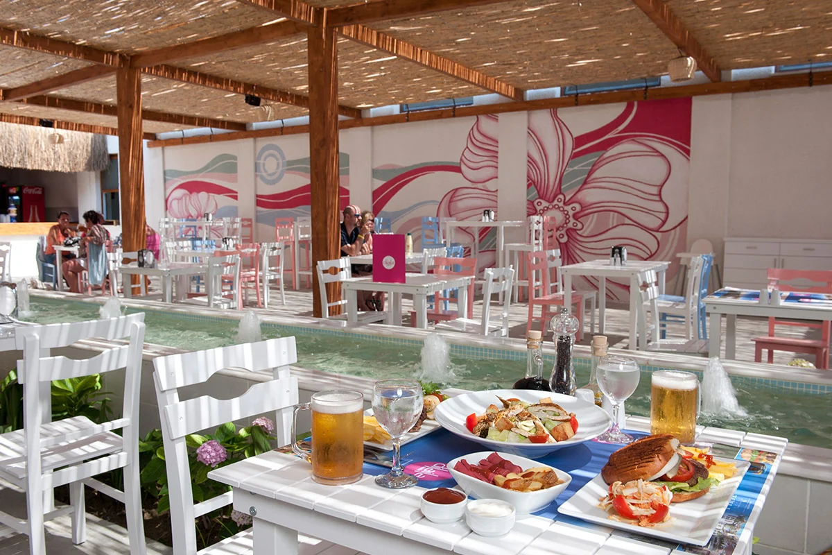 Dilaila Beach yeme & i̇çme fotoğrafı 16